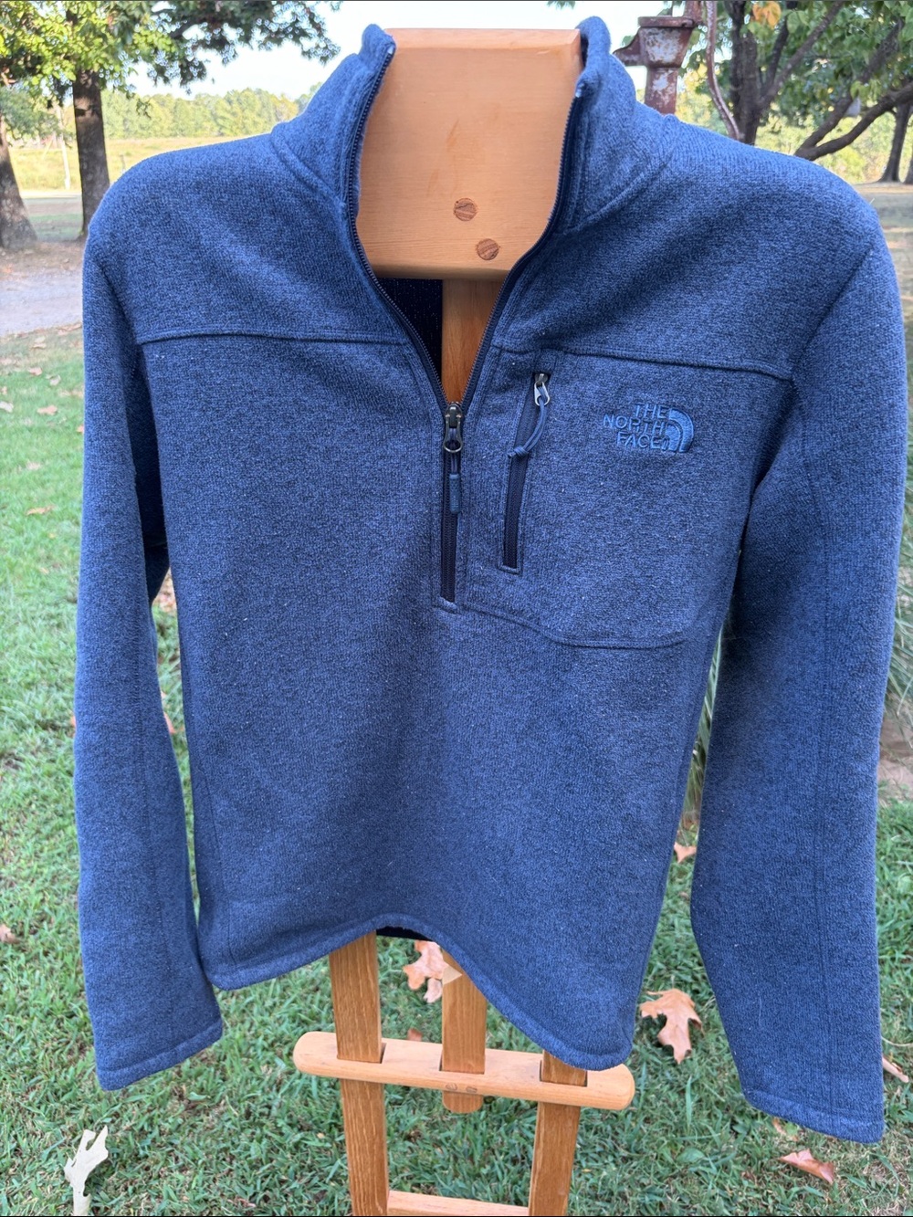 The North Face Men's Navy Blue Half-Zip Fleece Pullover